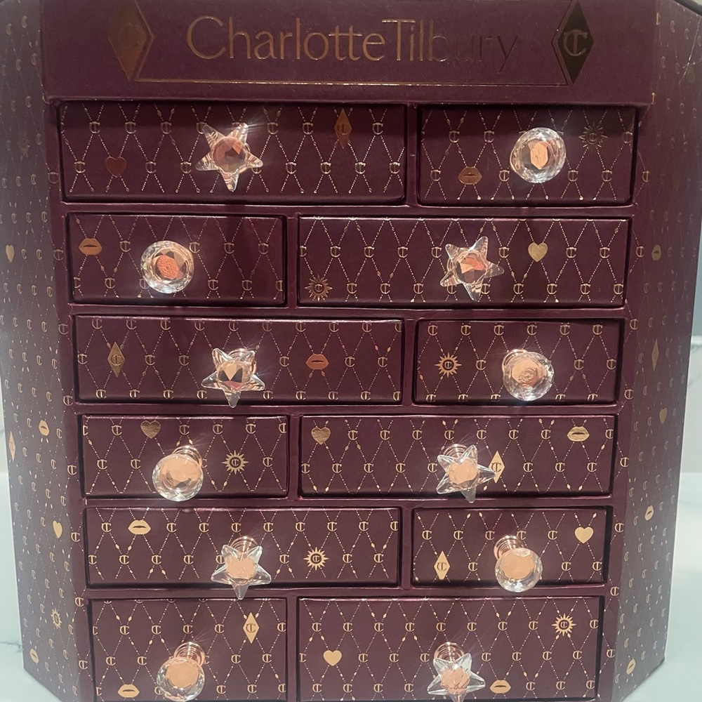 2023 Charlotte Tilbury Empty Advent Calendar/Beauty Organizer